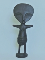 Figur weiblich aus Ebenholz